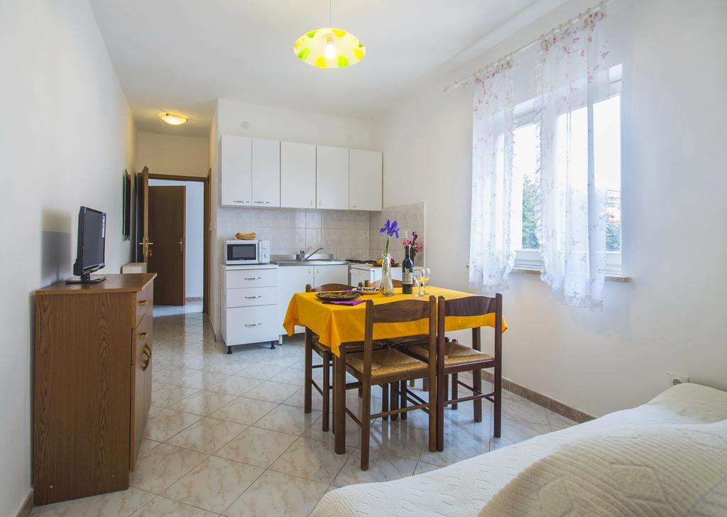 Apartments Iris Rabac Extérieur photo